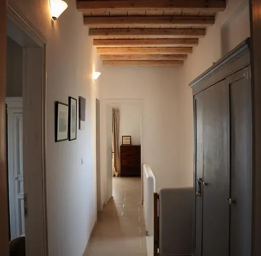 Iria's House בית נופש Merchia Beach